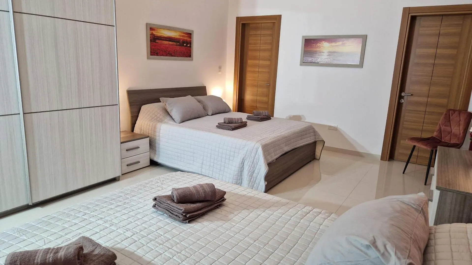 Carousel Apartments Qrendi 0*,  Malta
